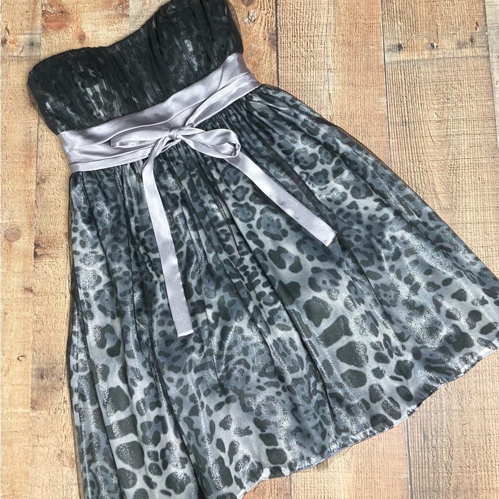 Girls Strapless Silver Leopard Print Party Dress with Satin Waist Tie